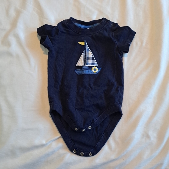 Gymboree boys size 3-6 months navy bodysuit with sailboat applique VGUC - Picture 1 of 4